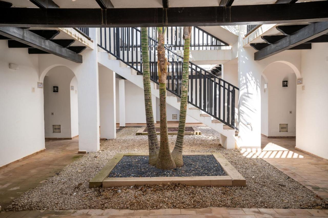 Seth Sa Mirada Aparthotel Arenal d'en Castell Ngoại thất bức ảnh